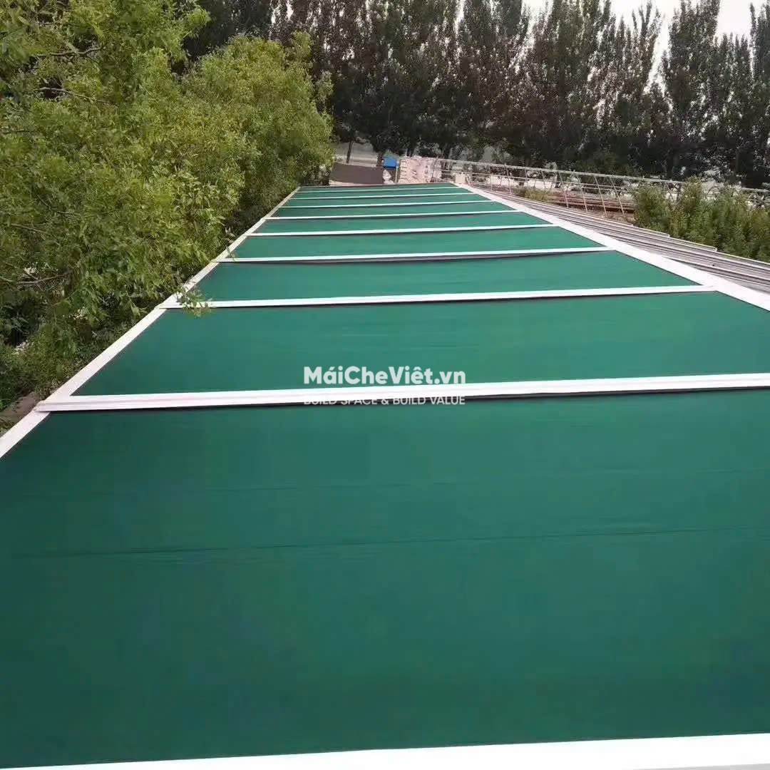 mái bạt cuốn tự động chống nóng cho mái kính