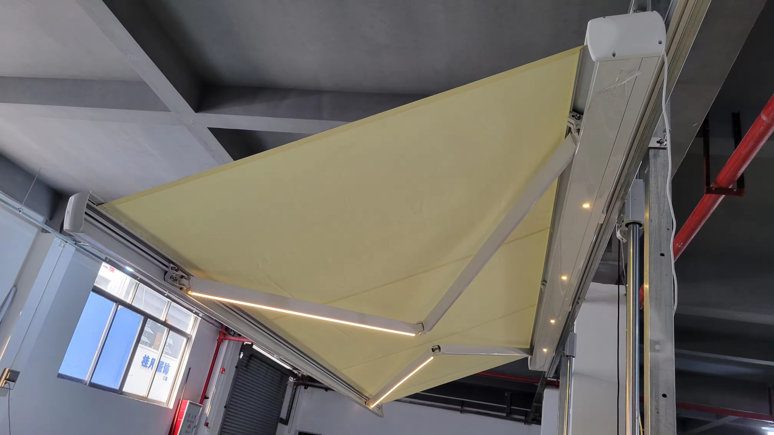 mái hiên tự động cao cấp