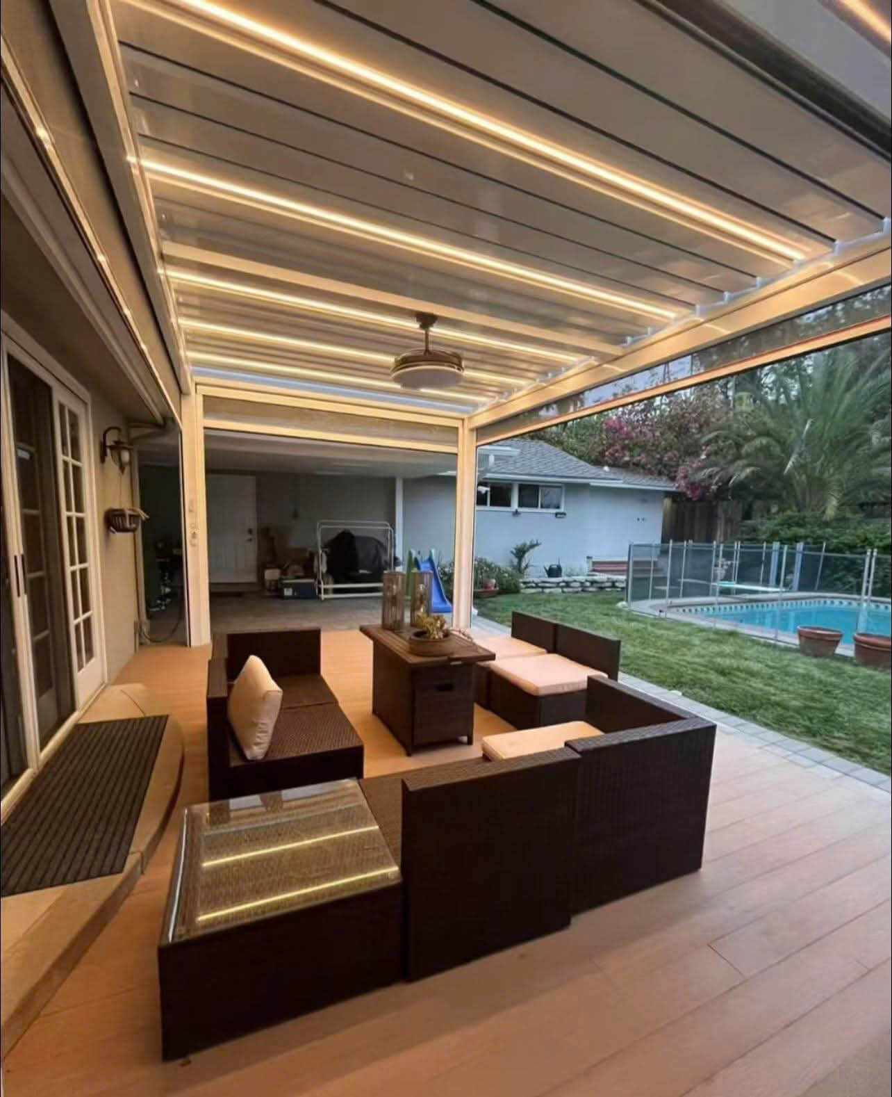 lắp đặt mái che tự động TP. HCM