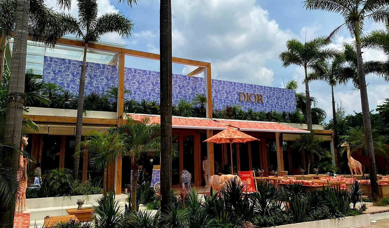 Mái hiên tự động nhà hàng Clay, Thảo Điền