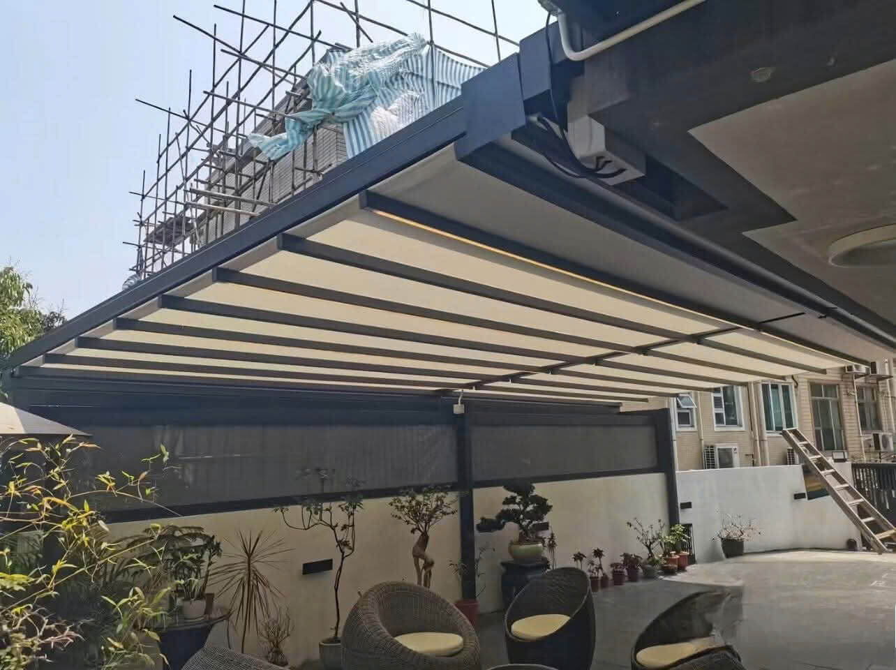 mái bạt xếp tự động, giải pháp mái che thông minh