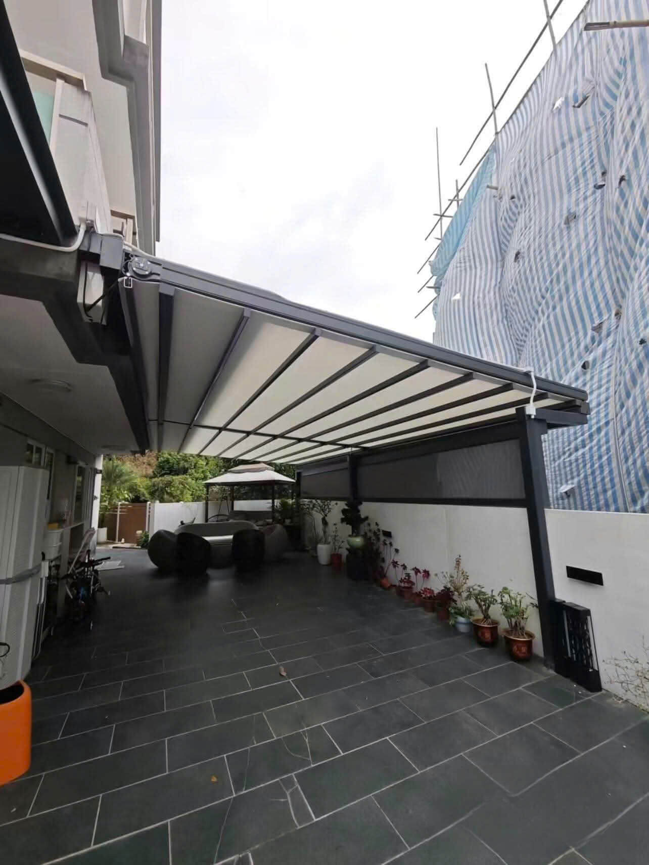 mái bạt xếp tự động, giải pháp mái che thông minh