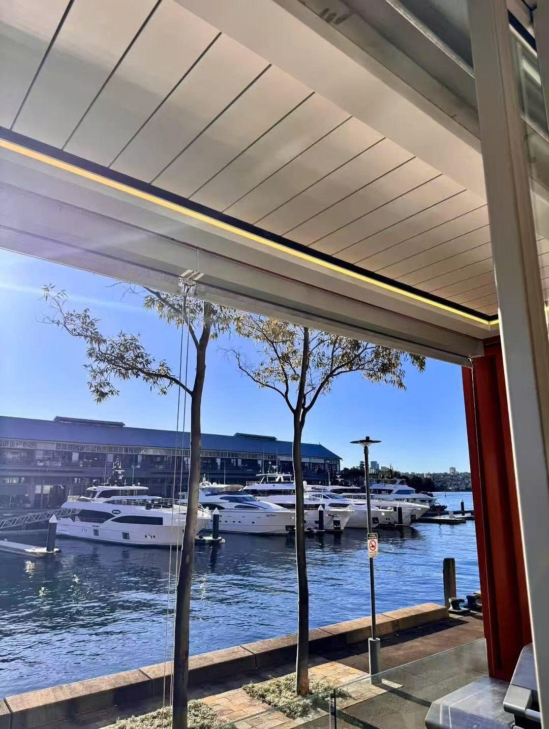 mái nhôm xếp lật tự động cao cấp tại bến du thuyền thành phố hồ chí minh