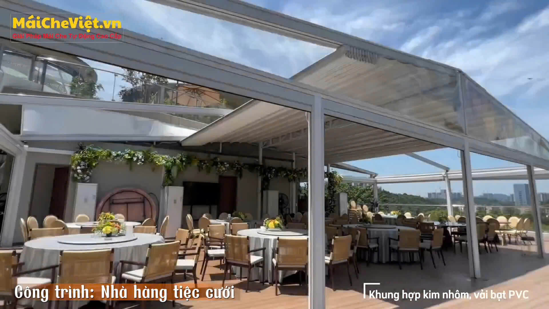 mái bạt xếp cho nhà hàng tiệc cưới ngoài trời do Mái Che Việt thực hiện