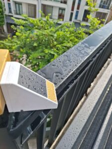 Mái nhôm xếp lùa tự động che ô lấy sáng sân thượng KDC Đạt Gia Hóc Môn