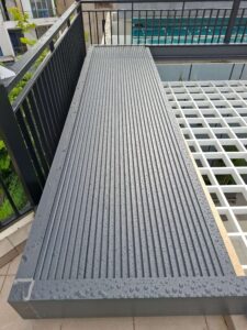 Mái nhôm xếp lùa tự động che ô lấy sáng sân thượng KDC Đạt Gia Hóc Môn