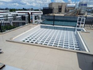 Mái nhôm xếp lùa tự động che ô lấy sáng sân thượng KDC Đạt Gia Hóc Môn