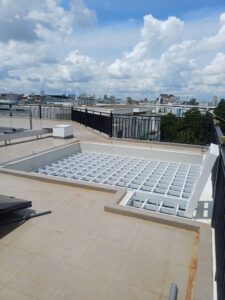Mái nhôm xếp lùa tự động che ô lấy sáng sân thượng KDC Đạt Gia Hóc Môn
