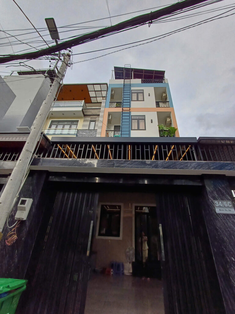 Công trình Mái Nhôm Xếp Lật hoàn thiện tại Vạn Phúc City